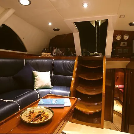 Botel Italo Sailing Yachts Cagliari