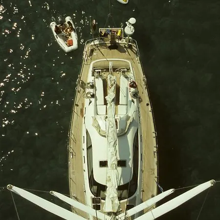 Botel Italo Sailing Yachts *