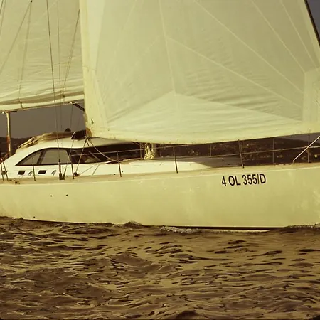 Botel Italo Sailing Yachts Cagliari